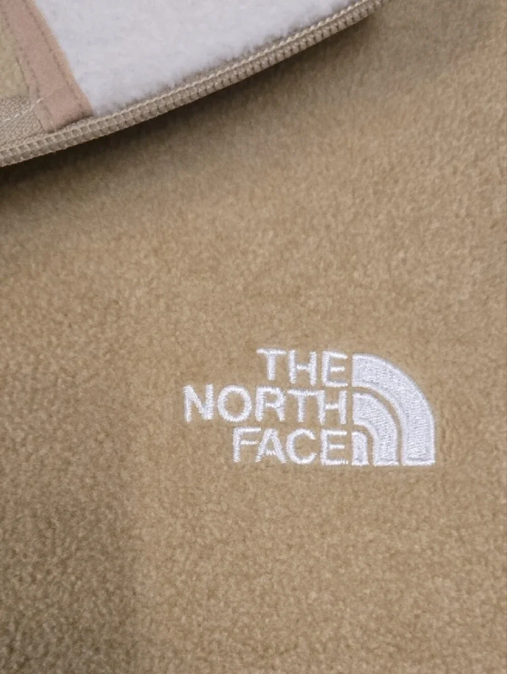The North Face Men's Beige/Tan Half-Zip Fleece Pullover